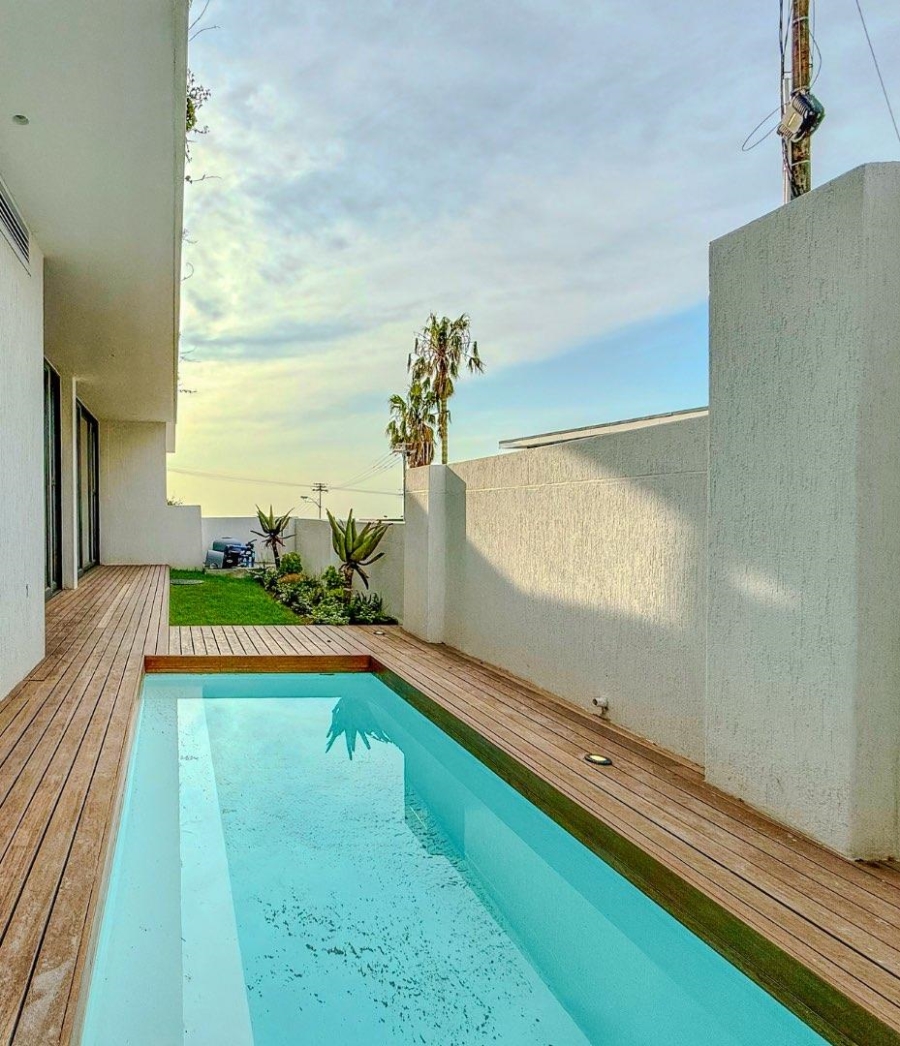 3 Bedroom Property for Sale in Fresnaye Western Cape
